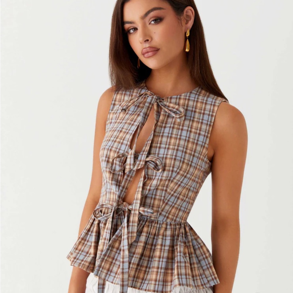 Exclusive peppermayo tie top